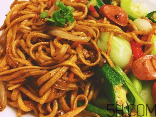 炒面用什么醬油？炒面用什么調(diào)料最香？
