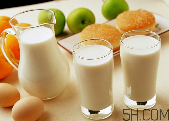 牛奶什么時(shí)候喝好？牛奶什么樣的好？