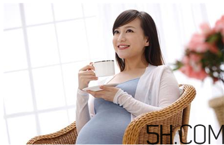 不適合孕婦的睡姿有那些？孕婦冬季如何護(hù)膚？