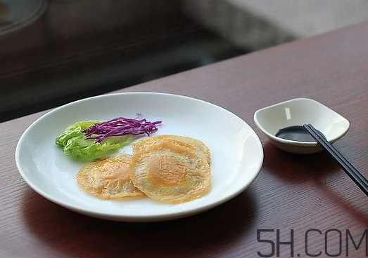 荷包蛋是煮的還是煎的？煎雞蛋還是煮雞蛋好？