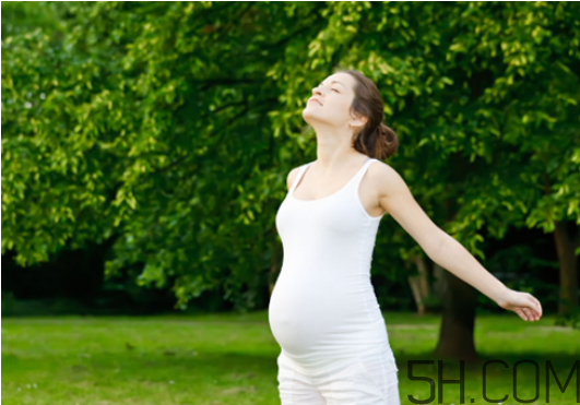 孕婦睡覺能伸懶腰嗎？孕婦出門注意事項