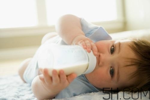 孕婦奶粉和鈣片可以一起吃嗎？喝孕婦奶粉還需要吃鈣片嗎？