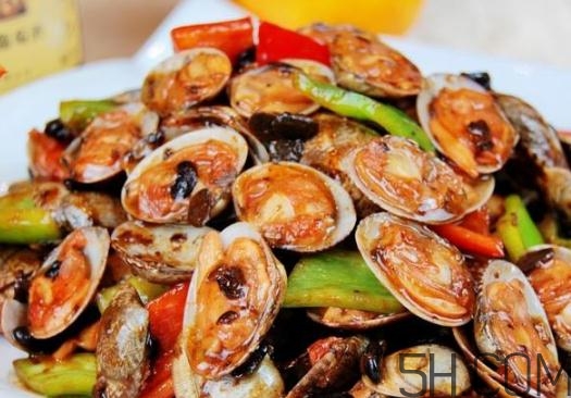 花甲吃多了會(huì)得結(jié)石嗎？吃花甲要注意什么？