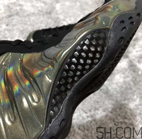 nike air foamposite one legion green全息噴什么時候發(fā)售？