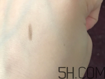 水粉霜是什么？水粉霜是粉底液嗎？