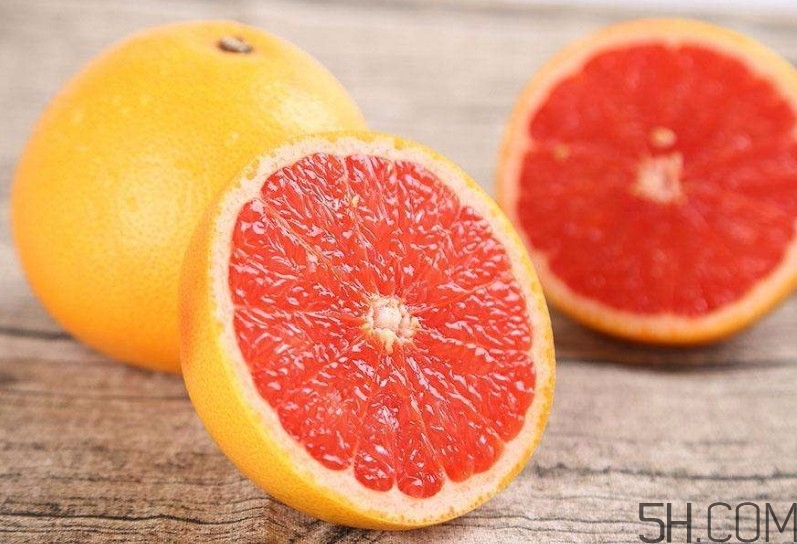 紅心柚子皮怎么是紅的？紅心柚子皮能吃嗎？