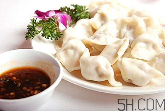 煮餃子開鍋煮皮還是餡？煮餃子蓋不蓋鍋蓋？