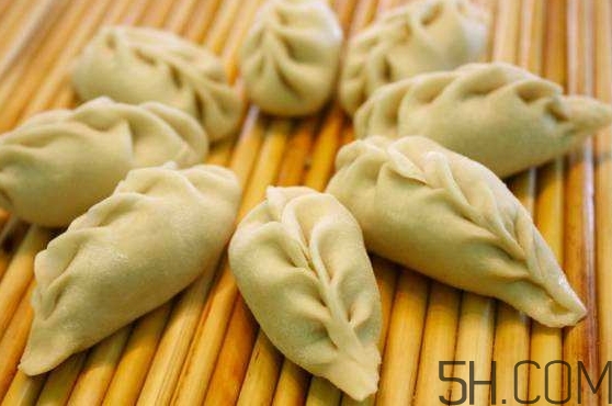 冰凍的餃子皮怎么解凍？冰凍的水餃要煮多久？
