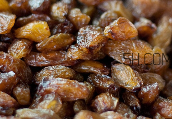 葡萄干吃多了會(huì)怎么樣？葡萄干可以豐胸嗎