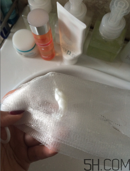 芙麗芳絲洗面奶是氨基酸嗎？氨基酸洗面奶有哪些？