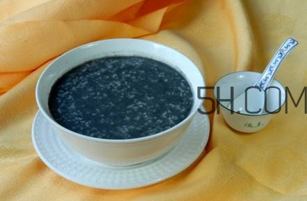 喝黑芝麻糊有什么好處和壞處？黑芝麻糊什么時(shí)候喝最好？
