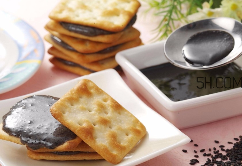 黑芝麻清洗掉色正常嗎？黑芝麻有黑色素嗎？