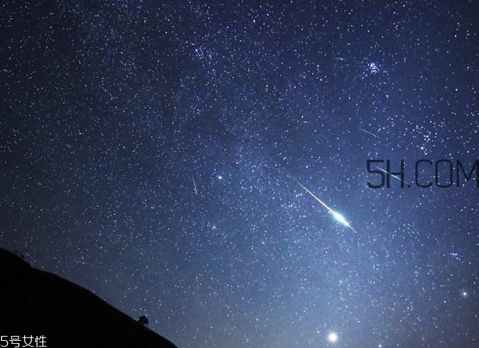 看到火流星預示著什么？火流星是怎么形成的