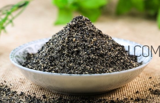 黑芝麻吃多久白發(fā)變黑？黑芝麻對頭發(fā)的功效