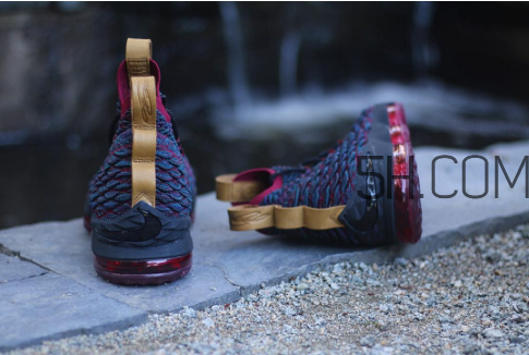 nike lebron 15 cavs騎士隊(duì)配色發(fā)售時(shí)間_多少錢(qián)？