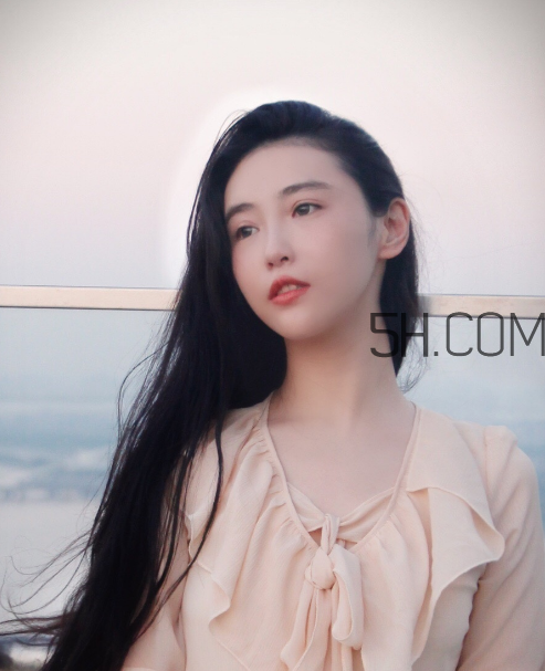 中耳炎應(yīng)該注意些什么？中耳炎應(yīng)該怎么治療？