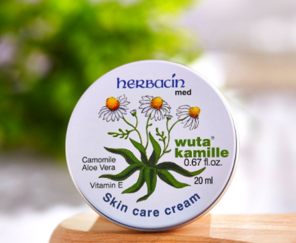 herbacin賀本清護(hù)手霜鐵盒裝怎么樣？哪個(gè)顏色好？