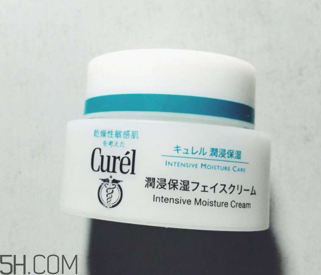 珂潤(rùn)面霜適合夏天用嗎？夏天用珂潤(rùn)面霜會(huì)油嗎？