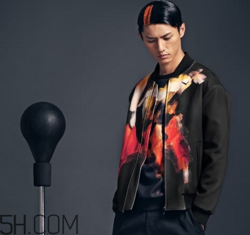 太平鳥(niǎo)衣服檔次怎么樣？太平鳥(niǎo)衣服貴嗎？