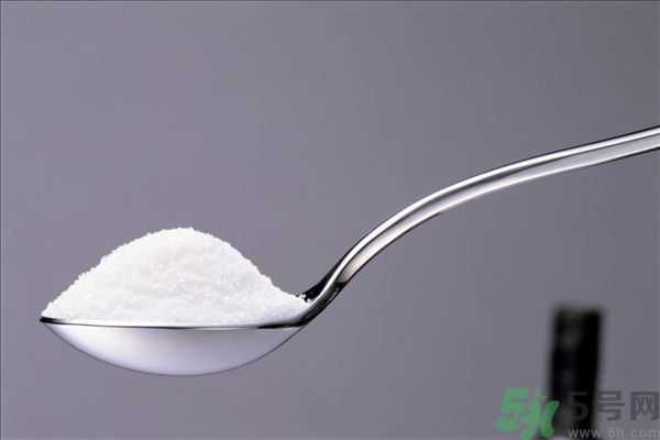 白醋和鹽水混在一起洗臉有什么好處？白醋和鹽洗臉好嗎？