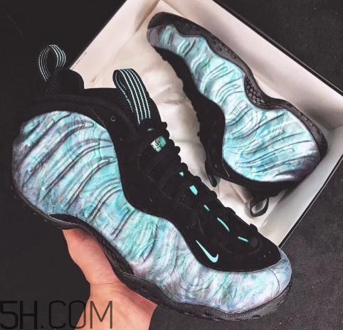 nike air foamposite one鮑魚(yú)噴實(shí)物什么樣？