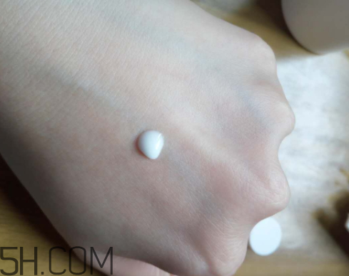 貝美金縷梅水油平衡清爽噴霧爽膚水怎么樣？多少錢？