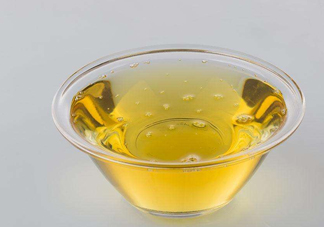 調(diào)和油是什么油？調(diào)和油和花生油哪個好