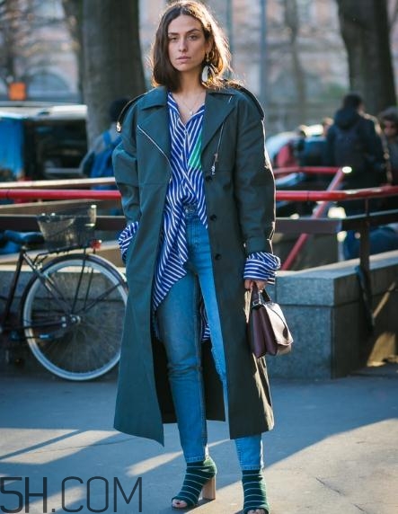胸大的人適合穿什么衣服？胸大的女生穿什么衣服好看？