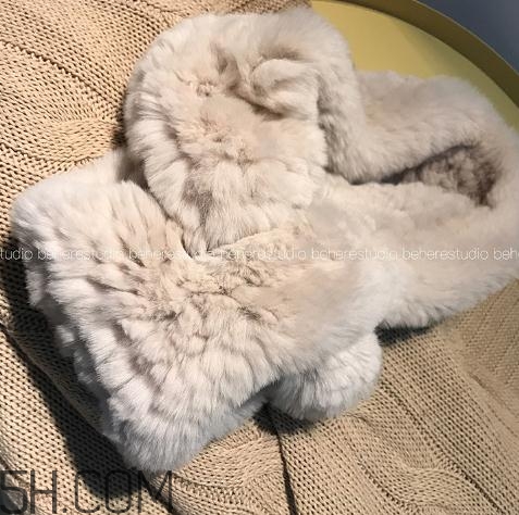 獺兔毛皮草掉毛嗎？獺兔毛皮草掉毛怎么辦？