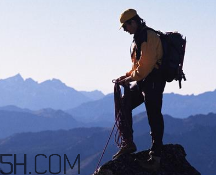 登山鞋什么牌子好？登山鞋與徒步鞋的區(qū)別