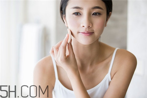 粉刺擠了會不會留疤？粉刺擠出來后有個小洞