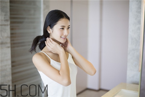 粉刺擠了會不會留疤？粉刺擠出來后有個小洞