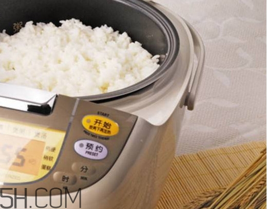 煮飯是用電飯煲好還是電壓力鍋好？煮飯是精煮還是快煮
