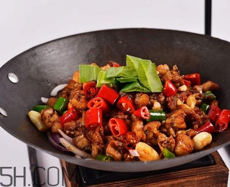 吊鍋是哪里的特色菜？吊鍋是什么菜系？