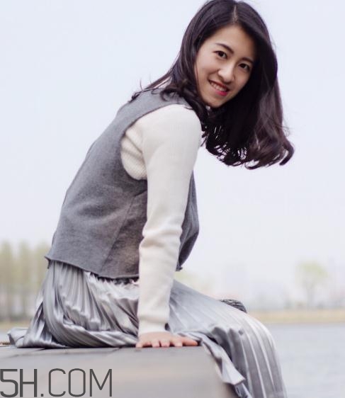 one more的衣服怎么樣？one more衣服貴嗎？