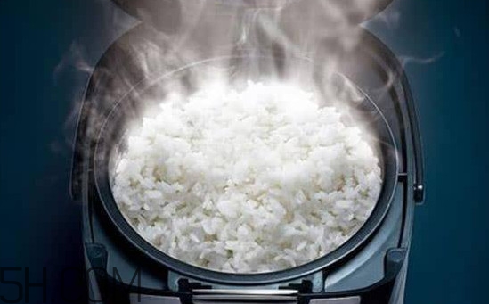 煮飯?jiān)趺床徽冲?？煮飯能用開(kāi)水嗎