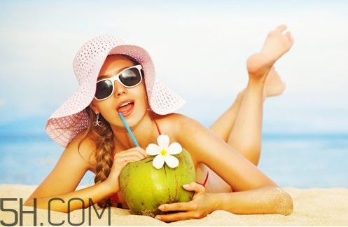 丸美防曬霜的價(jià)格是多少？spf50的防曬霜傷皮膚嗎？