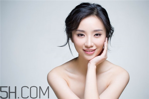 隆胸會得乳腺癌嗎？隆胸會不會影響月經(jīng)？