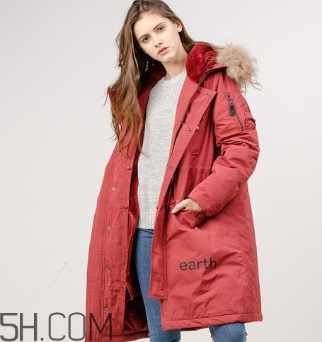 moussy的衣服怎么樣？moussy的外套很大嗎？