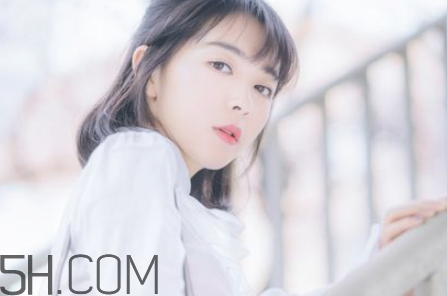 防曬乳需要卸妝嗎？防曬噴霧能用多久？