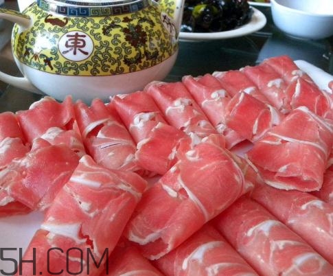 涮羊肉哪個部位最好吃？涮羊肉都有什么菜？