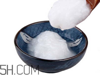 護(hù)發(fā)精油需要洗嗎？椰子油護(hù)發(fā)怎么用？