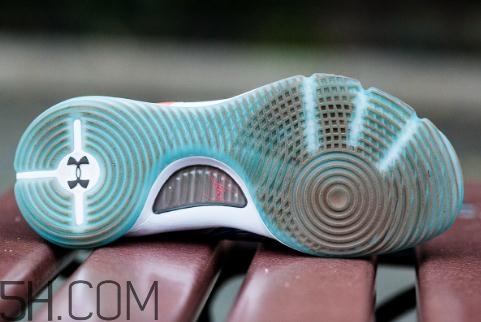 under armour curry 4實(shí)戰(zhàn)測(cè)評(píng)怎么樣？