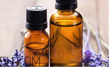 油性發(fā)質(zhì)能用精油護(hù)發(fā)嗎？薰衣草精油能預(yù)防頭發(fā)分叉嗎？