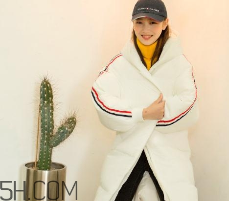 白色羽絨服怎么保存不發(fā)黃？白色羽絨服怎么打理？