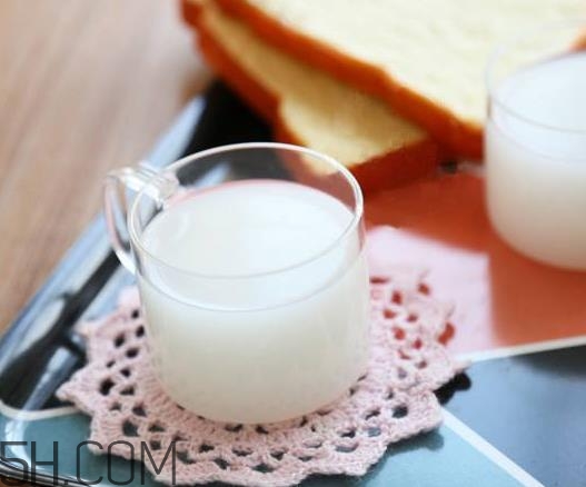 可爾必思好喝嗎？可爾必思有酒精嗎？