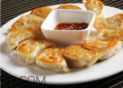 怎么用速凍餃子做煎餃？沒(méi)有平底鍋怎么做煎餃