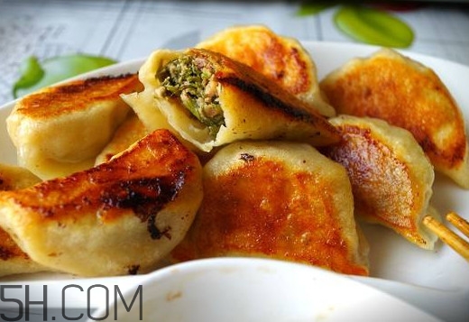 怎么用速凍餃子做煎餃？沒(méi)有平底鍋怎么做煎餃