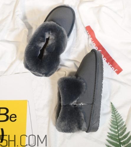 雪地靴買(mǎi)什么顏色好看？雪地靴什么顏色百搭？