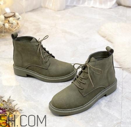 翻毛皮鞋弄上油怎么辦？翻毛皮鞋上的油漬怎么清洗？